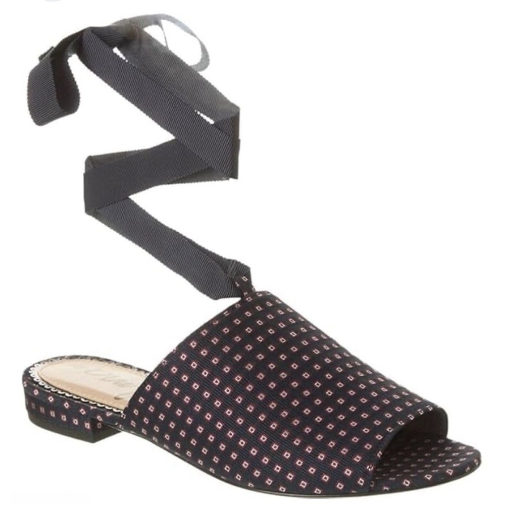 Sam Edelman Theodora Flats in a navy blue and pink geometric print Size 9.5
